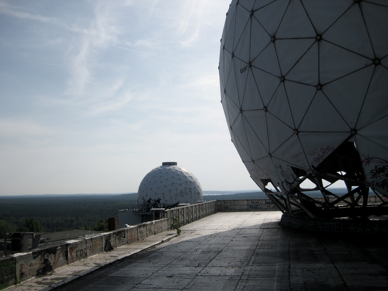 Illustration for article titled 8 Abandoned Radar Stations That Were Once State-of-the-Art